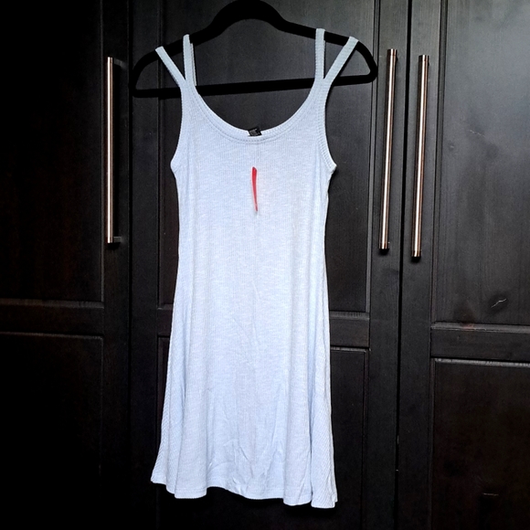 Summer dress - Picture 1 of 3